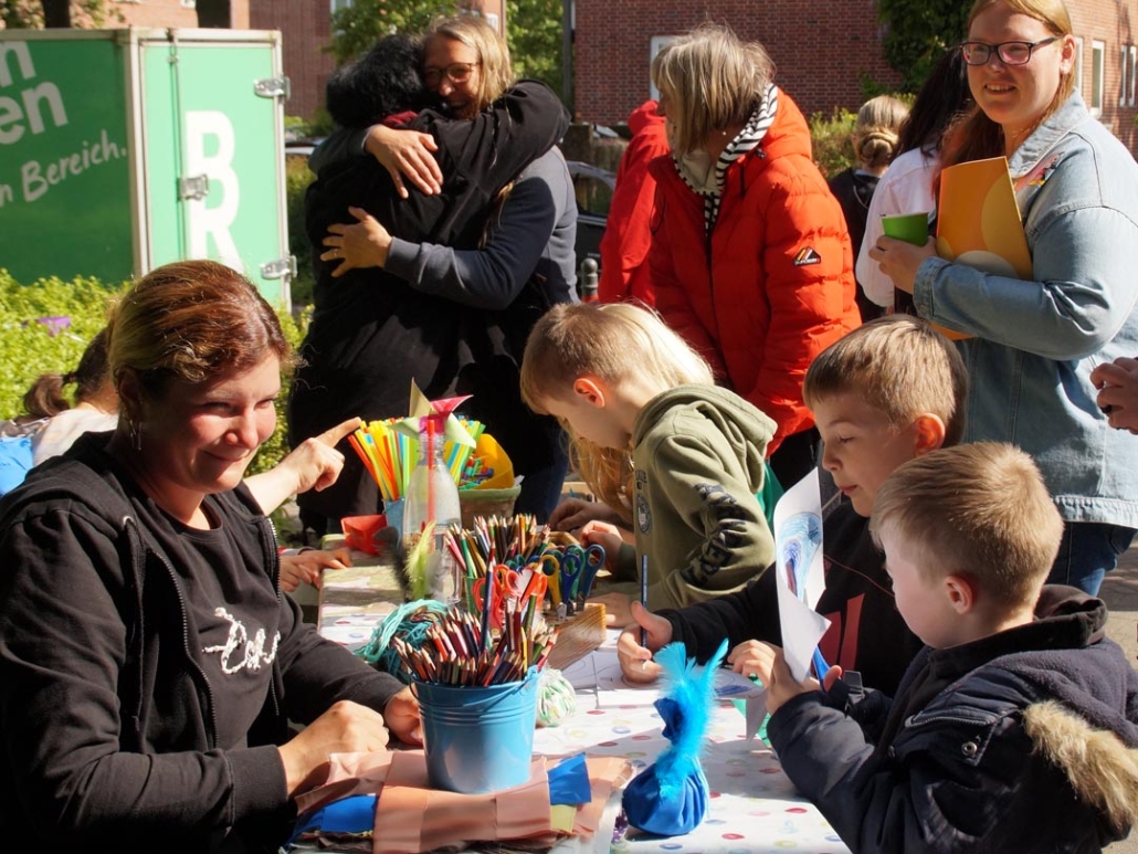 Kinderschminken-Teil-des-Rahmenprogramms-am-Tag-der-Nachbarn-Bauverein-Ruestringen