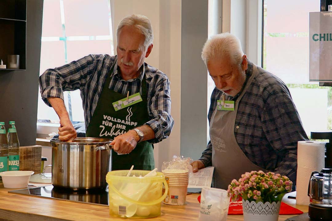 Leckeres-Chilli-Teil-des-Rahmenprogramms-am-Tag-der-Nachbarn-Bauverein-Ruestringen