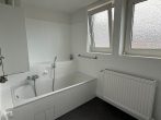 Badezimmer - Gemütliche Dachgeschosswohnung im grünen Umfeld