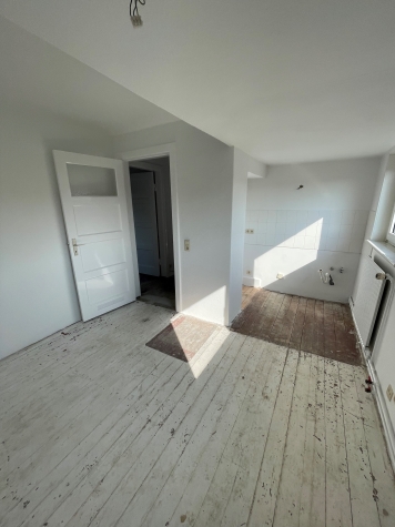 Gemütliche Dachgeschoss Wohnung auf Siebethsburg!, Edo-Wiemken-Straße 35A, 26386 Wilhelmshaven, Dachgeschosswohnung