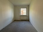 Schlafzimmer - Geräumige 3-Zimmer-Wohnung mit Kochnische und schönem Balkon