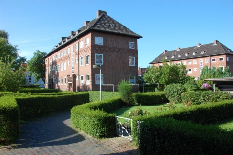 Gemütliche Zwei-Zimmer-Wohnung im grünen Umfeld, Bismarckstraße 203, 26382 Wilhelmshaven, Etagenwohnung