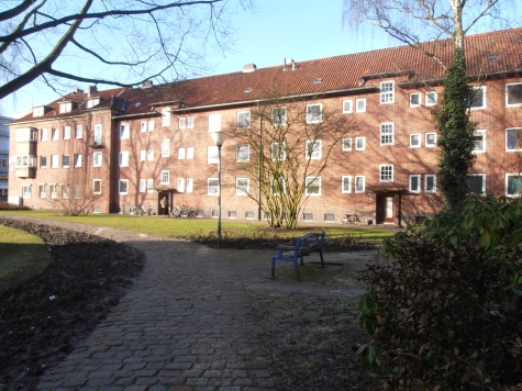 Gemütliche Ein-Zimmer-Dachgeschosswohnung im grünen Umfeld, Bismarckstraße 169A, 26382 Wilhelmshaven, Dachgeschosswohnung
